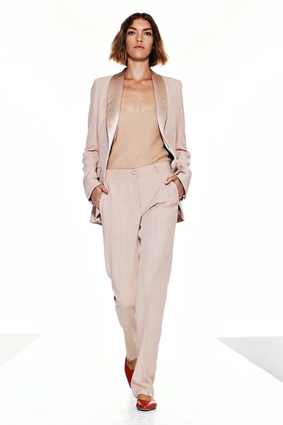 Look 11